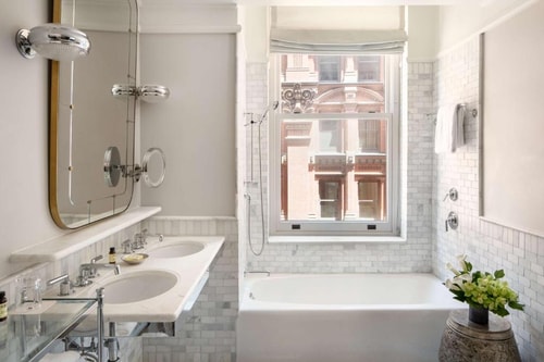 Queen Room Near Da Claudio NYC 7 Luxury Bookings