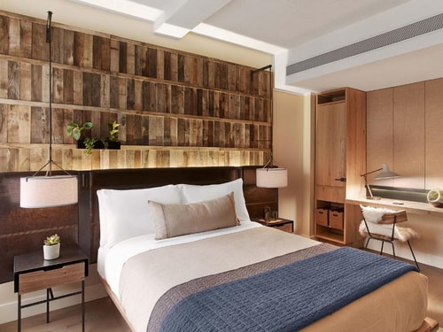 Queen Room Near The Pond at Central Park NYC Luxury Bookings