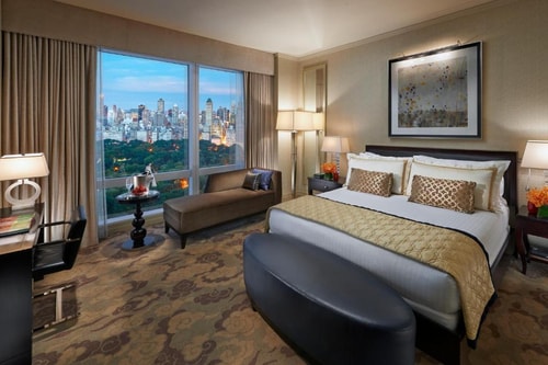 King Room Near Maine Monument NYC Luxury Bookings