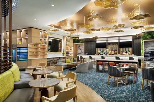 King Room Near Product School CHI 8 Luxury Bookings