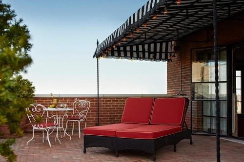 Queen Room Near Alberts Garden NYC 8 Luxury Bookings