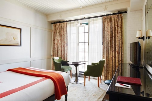 Queen Room Near Alberts Garden NYC 1 Luxury Bookings