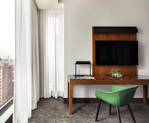 Essential King Room Near Oscar Wilde NYC 13 Luxury Bookings