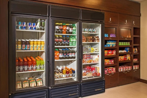 Queen Studio Near Embassy of Indonesia WDC 6 Luxury Bookings