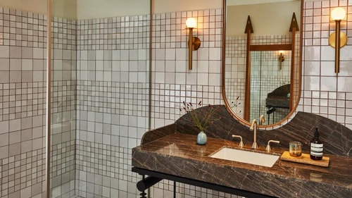 Deluxe Queen Room Near Asu California Center LA 4 Luxury Bookings