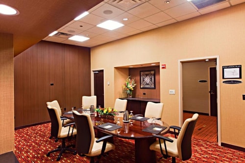 King Room with Sofa Bed Near Starbucks CHI 9 Luxury Bookings