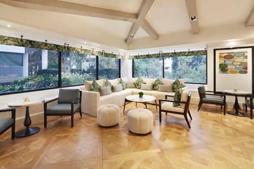 London Suite Near Precision Academic Tutoring LA 4 Luxury Bookings