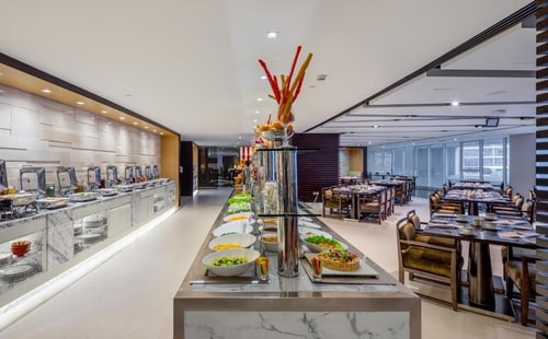 Two Bedroom Apartment Near Baniyas Road 25 Luxury Bookings