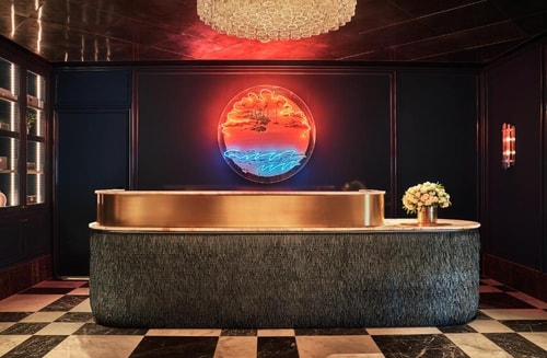 King Room Near William S Hart Park Restrooms LA 5 Luxury Bookings