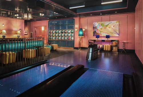 King Room Near William S Hart Park Restrooms LA 11 Luxury Bookings