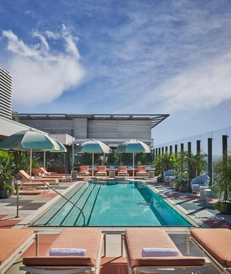 King Room Near William S Hart Park Restrooms LA 13 Luxury Bookings