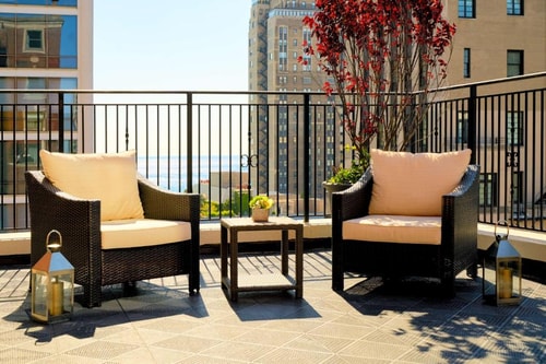 King Room Near Goudy William Square Park CHI 9 Luxury Bookings