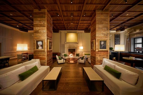 King Room Near Goudy William Square Park CHI 11 Luxury Bookings