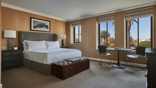 King Room Near Dogtown Coffee North LA 1 Luxury Bookings