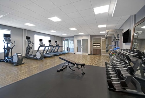 King Room Near Chevron LAS 10 Luxury Bookings