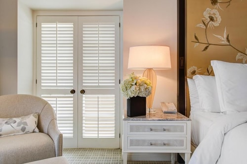 Deluxe King Room Near Bait Aaron Outrech Center LA 1 Luxury Bookings