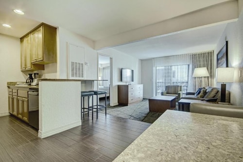 One Bedroom Suite Near Onyx Apartments LAS 5 Luxury Bookings