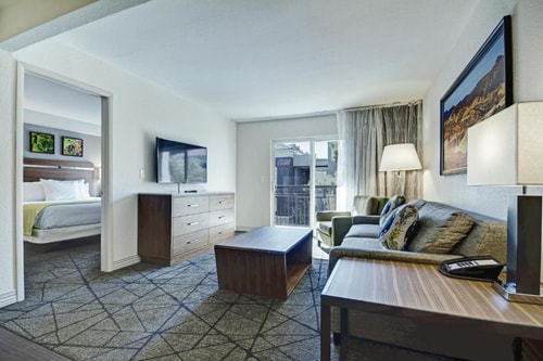 One Bedroom Suite Near Onyx Apartments LAS 6 Luxury Bookings