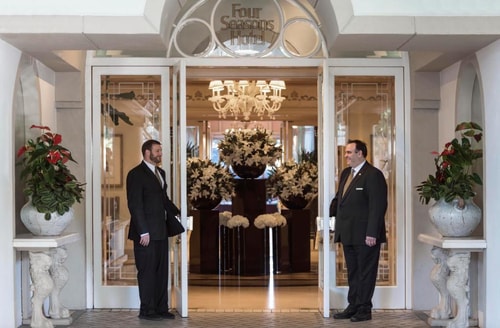 Deluxe King Room Near Bait Aaron Outrech Center LA 12 Luxury Bookings