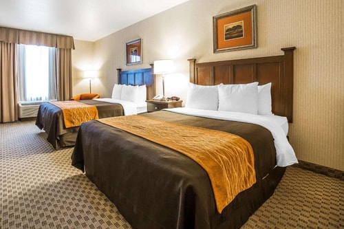 Queen Room Near Jiffy Lube LAS Luxury Bookings
