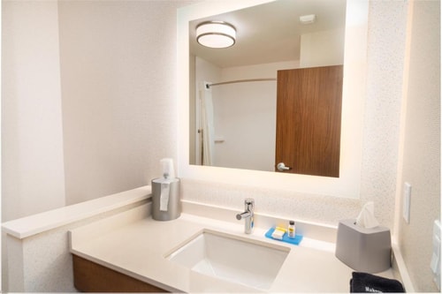 Queen Room Near Mgm International Aviation LAS 4 Luxury Bookings