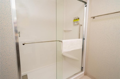 Queen Room Near Mgm International Aviation LAS 3 Luxury Bookings