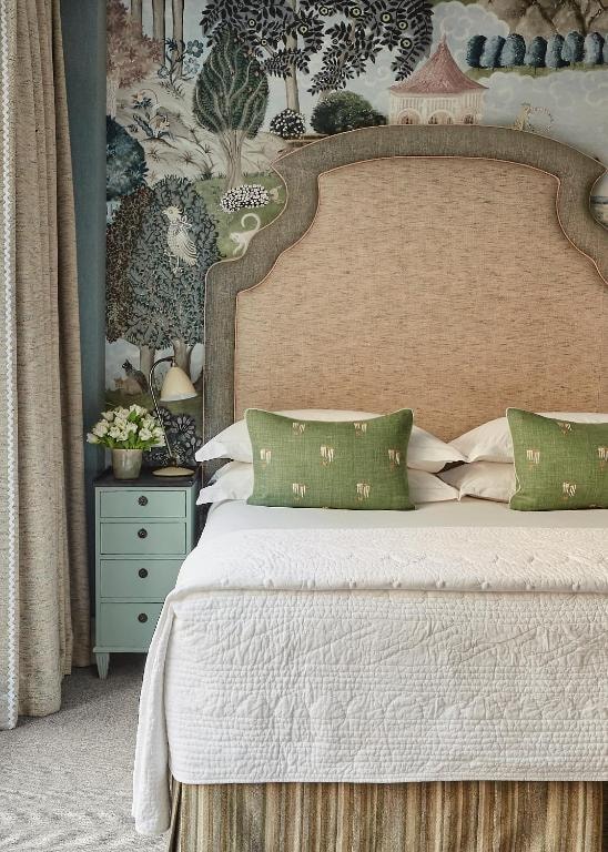 Superior King Room Near Thai Diner NYC Luxury Bookings