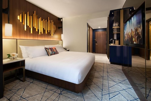 Standard King Room Near Kochi NYC 1 Luxury Bookings