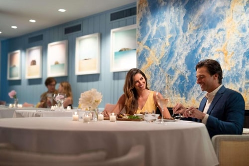 King Room Near Fireside Health Care Center LA 9 Luxury Bookings