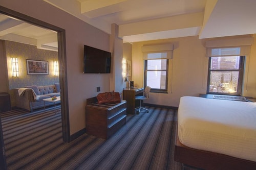 signature King Room Near Friedman’s At The Edison NYC 2 Luxury Bookings