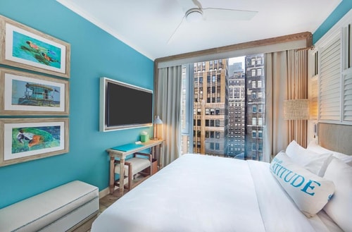 Queen Room Near Yard House NYC 3 Luxury Bookings