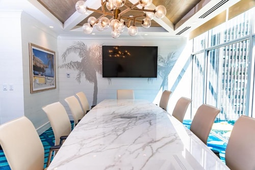 Queen Room Near Yard House NYC 11 Luxury Bookings