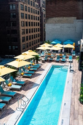 Queen Room Near Yard House NYC 12 Luxury Bookings