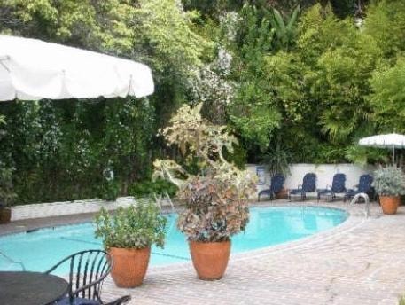 Queen Room Near SIXT Rent a Car West Hollywood LA 12 Luxury Bookings