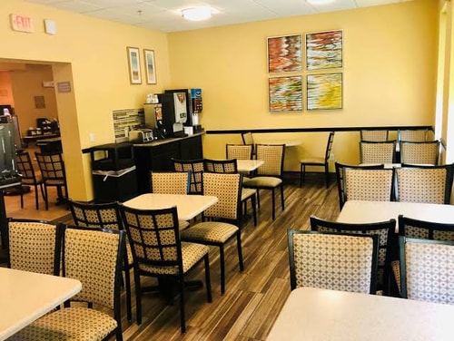 Double Room Near Cheddars Scratch Kitchen ORL 11 Luxury Bookings