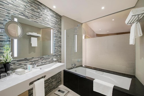 King Room Near Abu Dhabi Exhibition Centre 2 Luxury Bookings