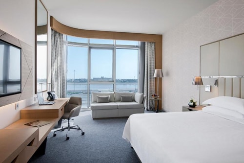 Large Corner Room Near Abu Dhabi Exhibition Centre 1 Luxury Bookings