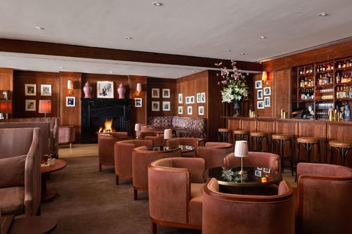 Studio Near William S Hart Dog Park LA 6 Luxury Bookings