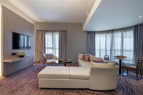 One bedroom Suite Near Abu Dhabi Exhibition Centre 2 Luxury Bookings
