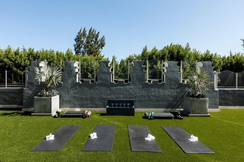 Studio Near William S Hart Dog Park LA 10 Luxury Bookings