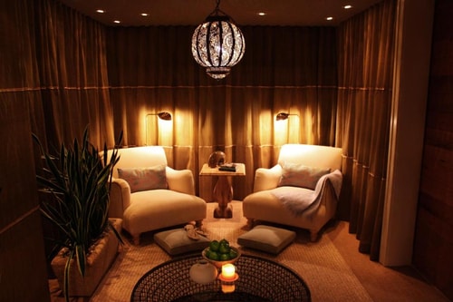 Superior King Room Near Atma Yoga & Healing Art LA 11 Luxury Bookings