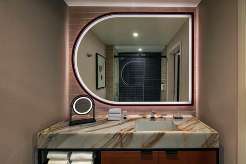King Room Near Harold Washington College CHI 2 Luxury Bookings