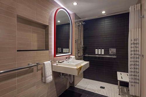 King Room Near Harold Washington College CHI 3 Luxury Bookings