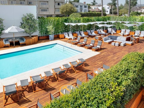 Deluxe King Room Near Bh Fashion Company LA 13 Luxury Bookings