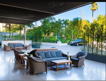 Deluxe King Room Near Bh Fashion Company LA 6 Luxury Bookings