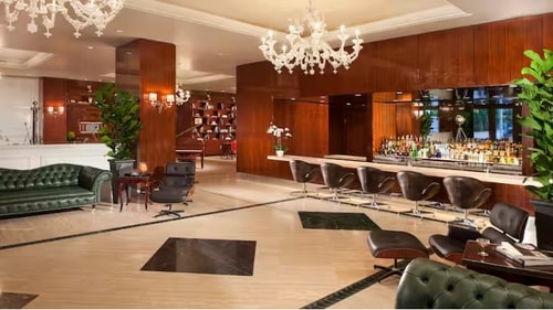 Deluxe King Room Near Bh Fashion Company LA 5 Luxury Bookings