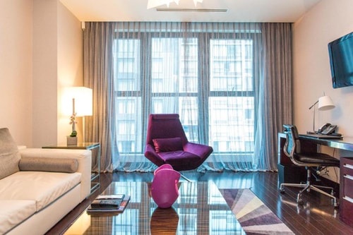 King Suite Near W XYZ Bar CHI 9 Luxury Bookings