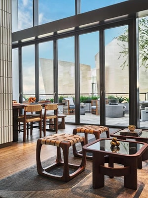 Deluxe King Room Near Walt Disney Concert Hall LA 10 Luxury Bookings