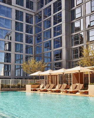 Deluxe King Room Near Walt Disney Concert Hall LA 14 Luxury Bookings