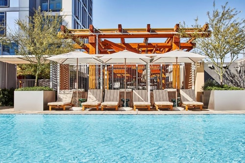Deluxe King Room Near Walt Disney Concert Hall LA 13 Luxury Bookings